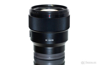 Sony FE 85mm f/1,8 + UV filtr Stav NOVÉHO - 4