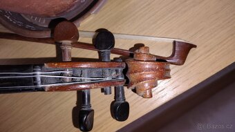 Housle starožitné 3/4. Délka zad 34 cm. - 4