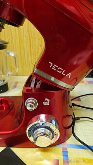 Kuchyňský robot Tesla KR600RA - 4