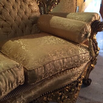 Atraktivní sedací souprava - 4