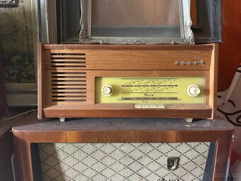 Prodám 6 starožitných rádií Tesla - 4