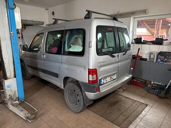 Peugeot Partner DANGEL 4X4 1.6Hdi 66KWr.v2006 Vadný motor - 4