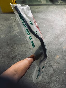 Řidítka Renthal 609-01-BK RC High - 4