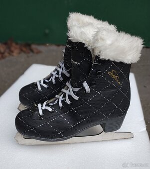 Dívčí brusle velikost 35 - 4