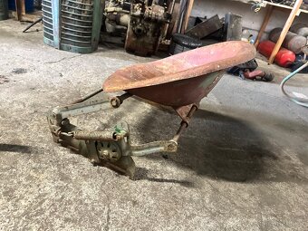 Sedánka Zetor 25 - 4