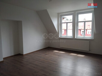 Prodej bytu 2+1, 88 m², Krnov, ul. Revoluční - 4