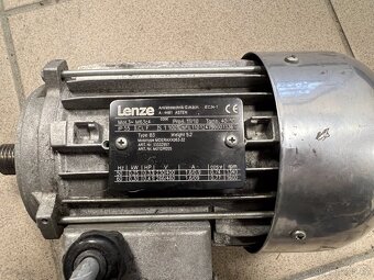 Elektromotor Lenze MDERAXX063-32 - 4