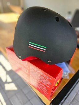 Helma na koloběžku Ferrari - 4
