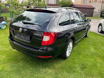 Škoda Superb 2 elegance 2013 2.0 TDi DSG 125kW xenon - 4