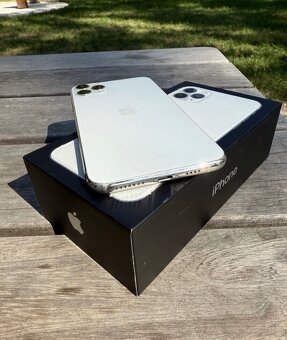 iPhone 11 PRO 64GB+ příslušenství - 4