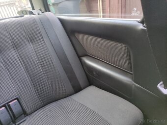 INTERIÉR BMW E30 kupé - 4