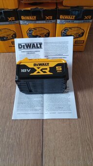 Baterie DeWalt DCB184 18V 5,0 Ah - 4