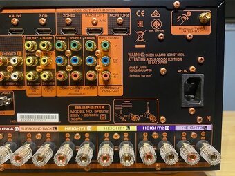 TOP model MARANTZ SR8012 - 4