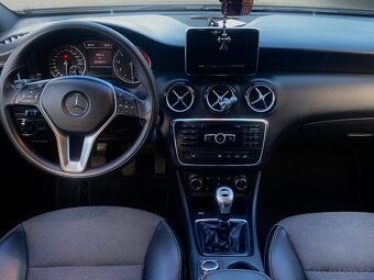 Mercedes A - 4