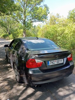 Bmw e90 325i - 4