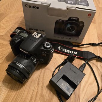 Canon EOS 77D + EF-S 18-55 IS STM - 4