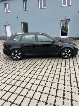 Audi A3 SportBack - 4