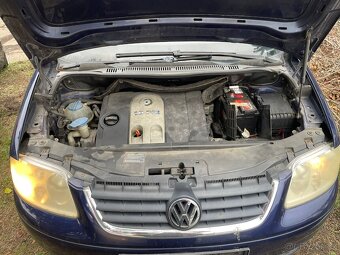 Volkswagen Touran 2004r.v. - 4