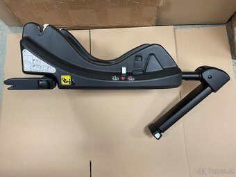 Graco Isofamily základna jako nová - 4