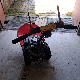 Prodám bubnovou sekačku Motor Jikov - 4