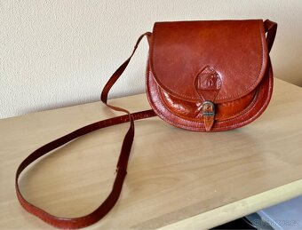 Kožená rezavě hnědá kabelka - 4