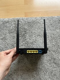 Router Asus RT-N12 - 4