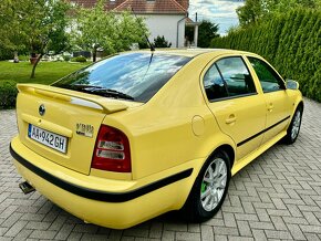 Škoda Octavia 1.8T RS Lemon Yellow - 4