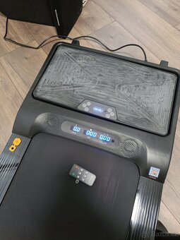SLEVA Běhací pás skládací/kompaktní Klarfit - 4