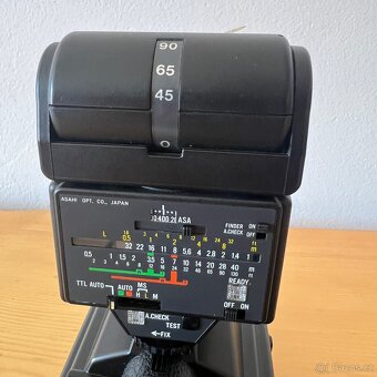 PENTAX 645 + 45mm f2.8 + Blesk AF280T - 4