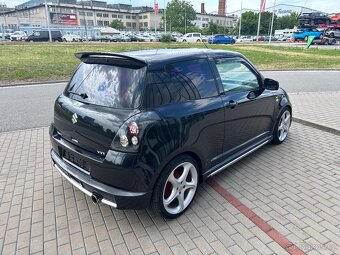 Suzuki Swift 1.5i 75kW Sport Black Edition - 4