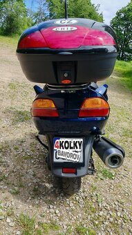 Suzuki 650 Burgman - 4