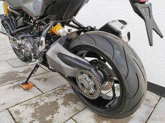 Ducati Monster 1200S - 4