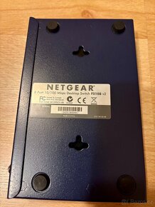 NETGEAR ProSafe 8 Port Ethernet Switch 10/100 Mbps, model FS - 4