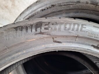 Prodám letní pneu 225/40/19 Bridgestone - 4