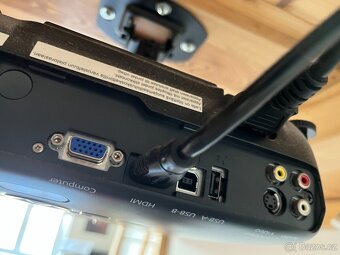 Filmový projektor Epson EH-TW550, perfektní stav - 4
