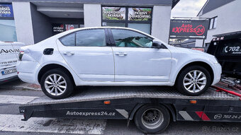 Vůz na náhradní díly Škoda Octavia 3 sedan 2015 CLHA QHU LS9 - 4