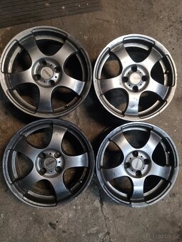 4x100 R16 - 4