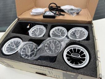 Mercedes W205 LED osvětlení ventilátorů a středové lišty - 4