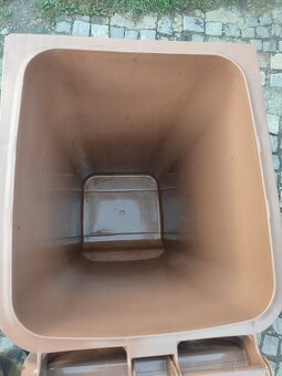 Popelnice 240L - 4