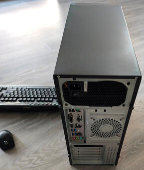 Výkonný počítač AMD Ryzen 7 5700G - 4