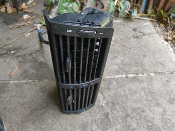 BMW X5 E53 výduch topení střední - 4