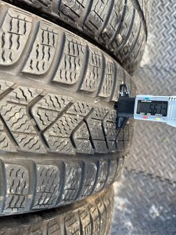 215/60/16 - Pirelli zimní sada pneu - 4