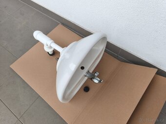 Umyvadlo do koupelny. - 4