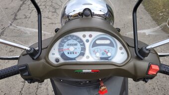 Piaggio Beverly 500 - 4