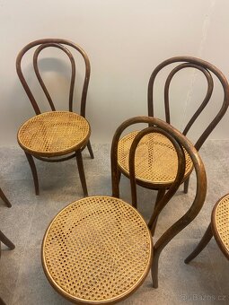 Stylová sada 7 originálních ohýbaných židlí Thonet – rákosov - 4