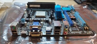 Základní deska M5A78L-M PLUS/USB3 + 2 x paměti PC3-1600 8Gb - 4