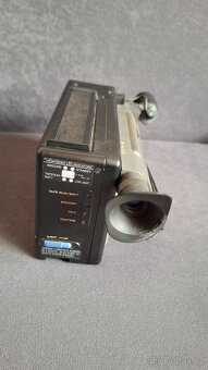 Videokamera Sony CCD-M8E - 4