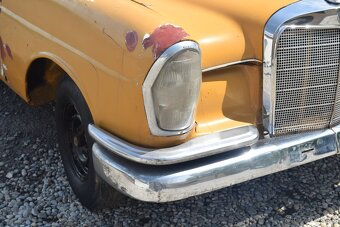Mercedes-Benz W111 220b - 4