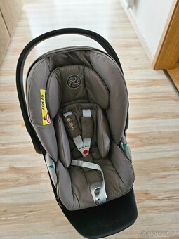Autosedačka CLOUD Z2 I-SIZE Soho Grey + BASE Z2 - 4