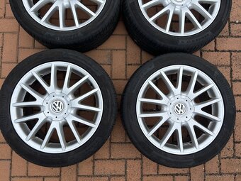 Alu orig letni sada Volkswagen 5x112 7J ET54 225/45 R17 - 4